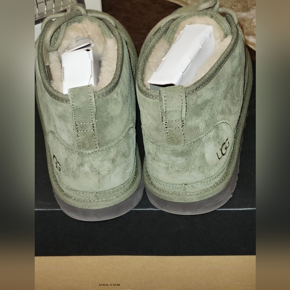 UGG Men Neumel Suede Boots NIB - Picture 4 of 9
